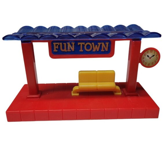 Keenway Fun Town Train Station Bench Plastic Toy Vintage Kids Replacement Clock - Picture 6 of 6